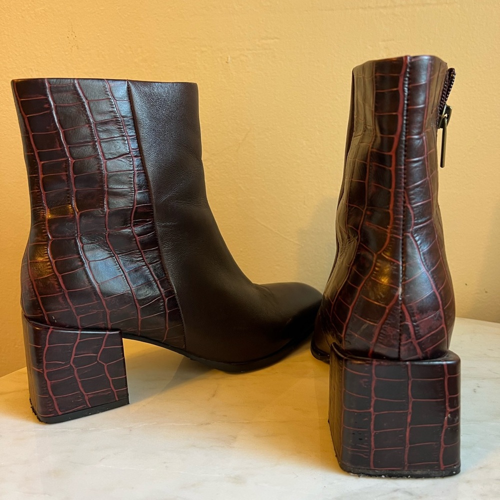 Seychelles Dark Brown Croc-Embossed Ankle Boots - Picture 5 of 7
